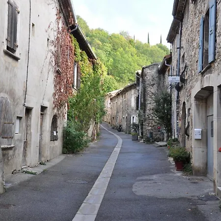 B&B La Cle Des Champs 3*