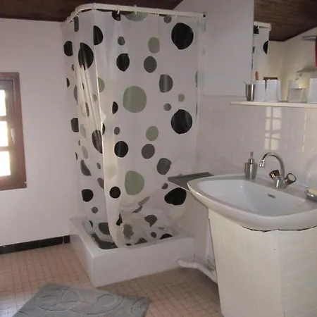B&B La Cle Des Champs 3*